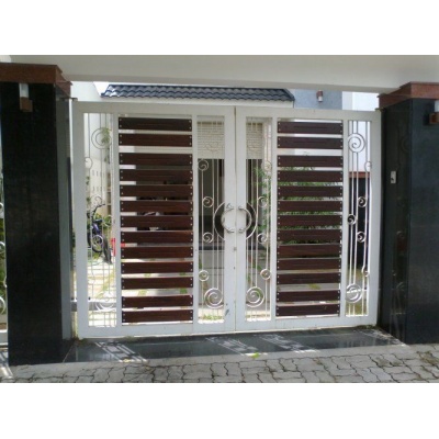 Cổng sắt 2 cánh