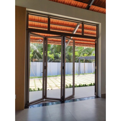 Cửa đi 4 cánh 