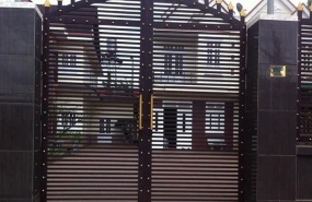 Cổng sắt 2 cánh