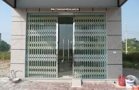 Cửa kéo sắt