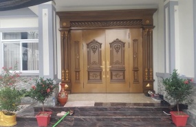 CỬA THÉP VÂN GỖ 